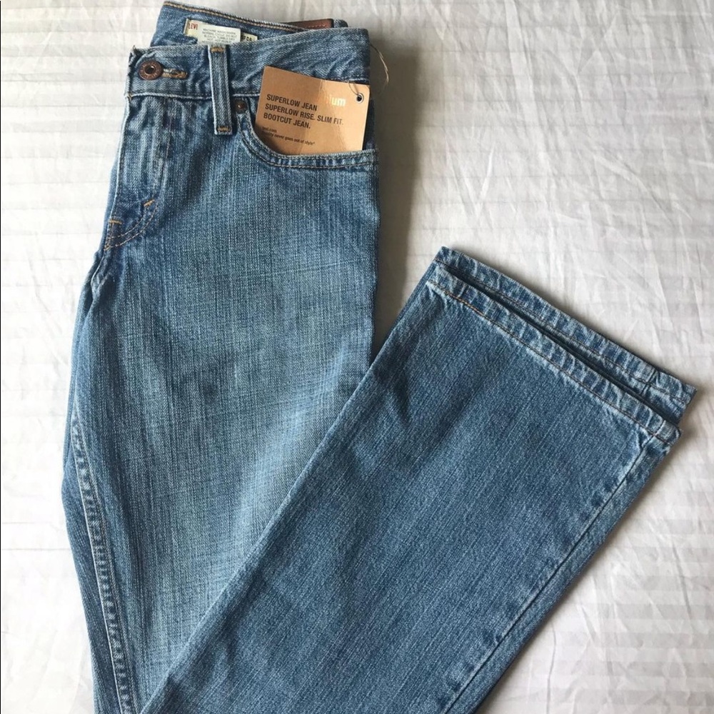 vintage light-medium wash levi’s